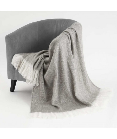 Plaid polaire grise avec franges touché laine douce 130x170cm - Collection Lana - Yesdeko