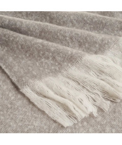 Plaid polaire grise avec franges touché laine douce 130x170cm - Collection Lana - Yesdeko